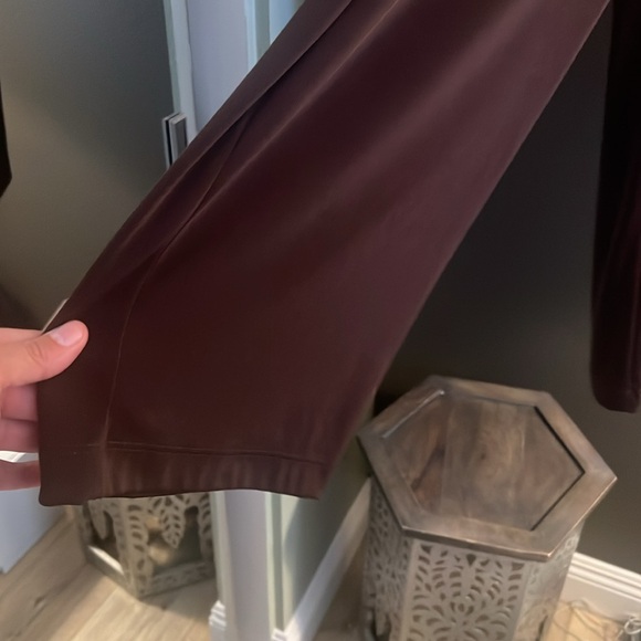 Chico’s, brown capri pants, size 1/Medium - Picture 3 of 6